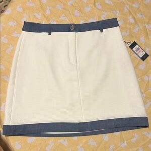 Tommy Hilfiger Women’s Two-Tone White Skirt with Blue Trim Size 10 Spring Easter